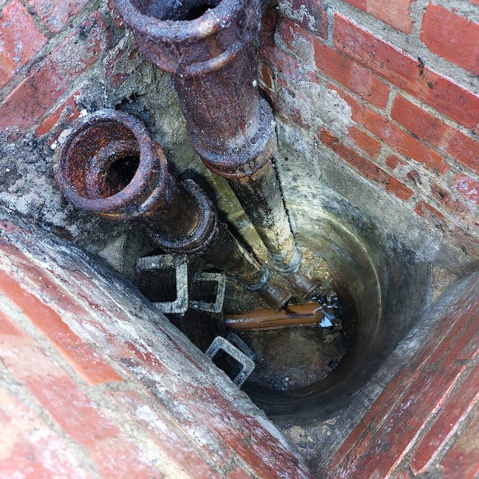 Sewers unblocked in Oxshott